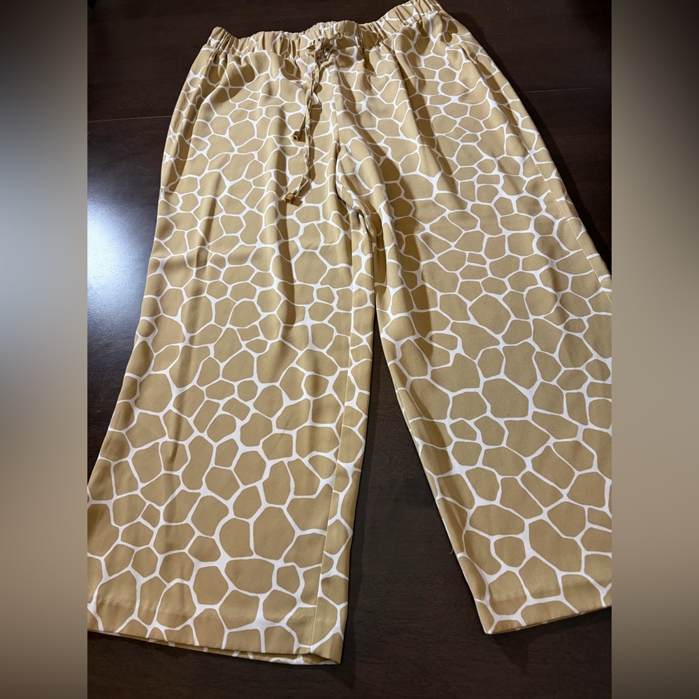 Michael Kors Tan Giraffe Print Wide Leg Crop Pants